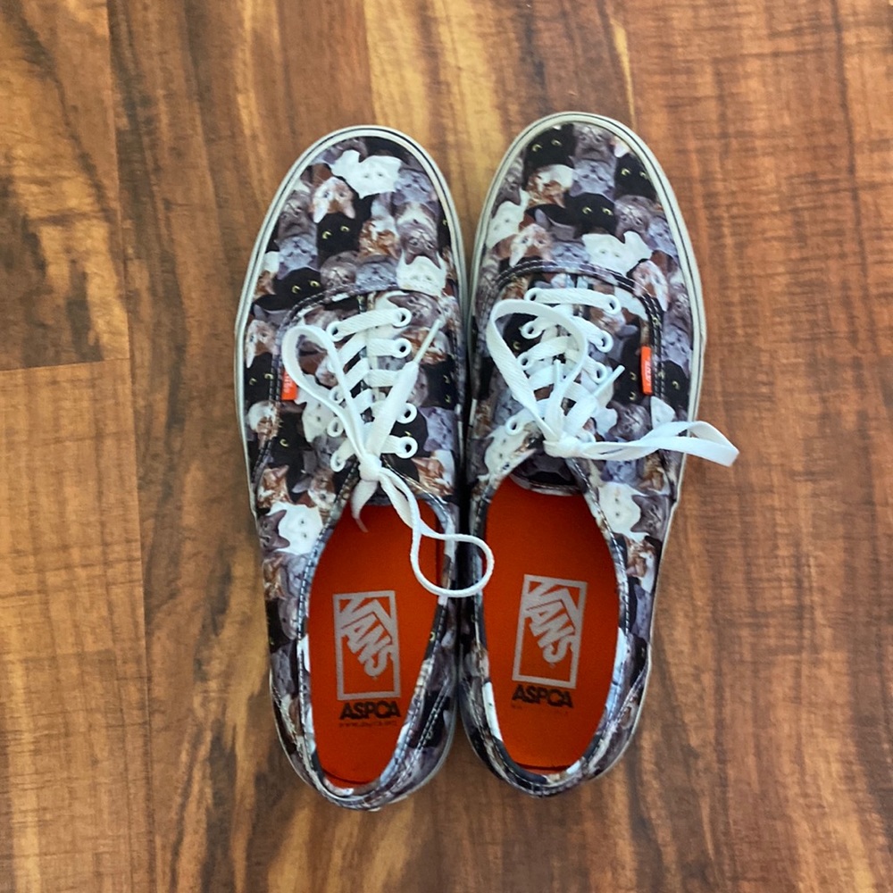 Cat Vans